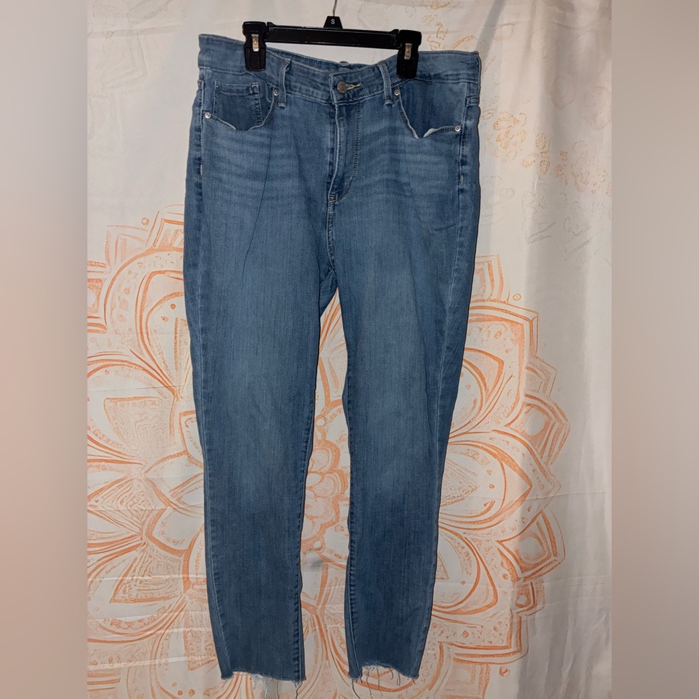 Levi's Women's Light Blue and Medium Blue Skinny Jeans - Pair - Picture 7 of 13